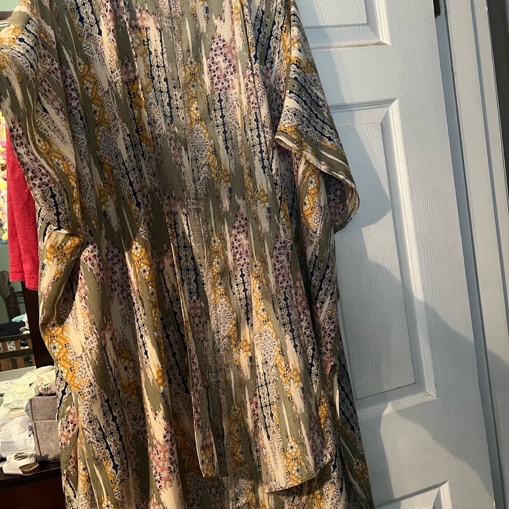 Spin Multicolor Patterned Kimono 2/3x